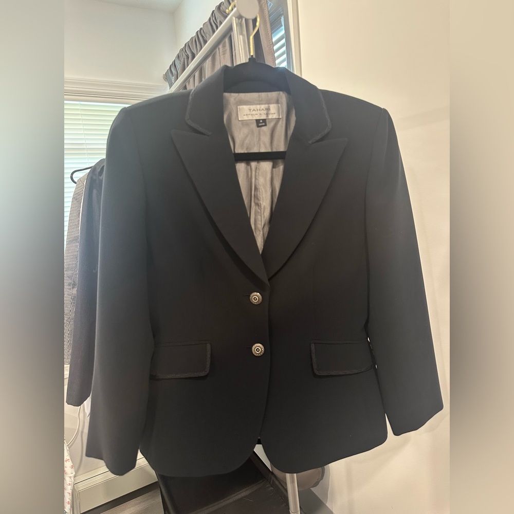 Tahari Blazer